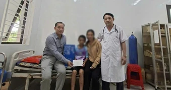Học sinh lớp 6 bị bố và mẹ kế bạo hành do rửa bát, quét nhà chưa sạch?