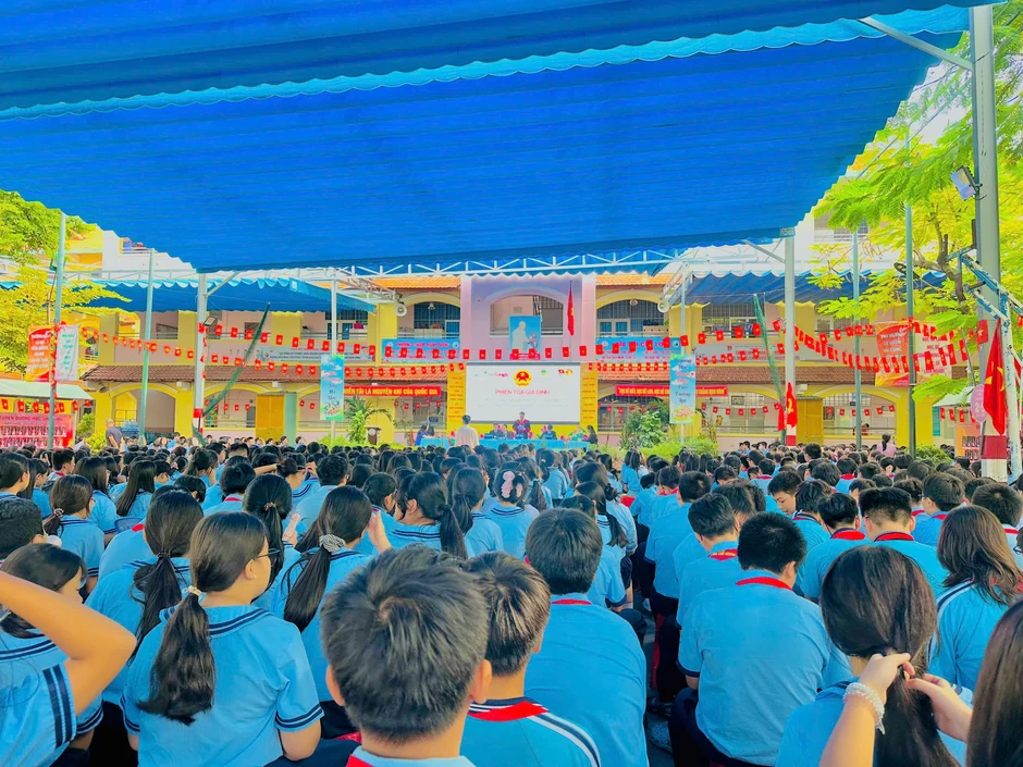 Học sinh nam, nữ “ngủ chung” bán trú: Chuyên gia cảnh báo loạt nhạy cảm Học sinh nam, nữ “ngủ chung” bán trú: Chuyên gia cảnh báo loạt nhạy cảm