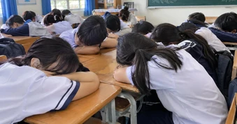Học sinh nam, nữ “ngủ chung” bán trú: Chuyên gia cảnh báo loạt nhạy cảm