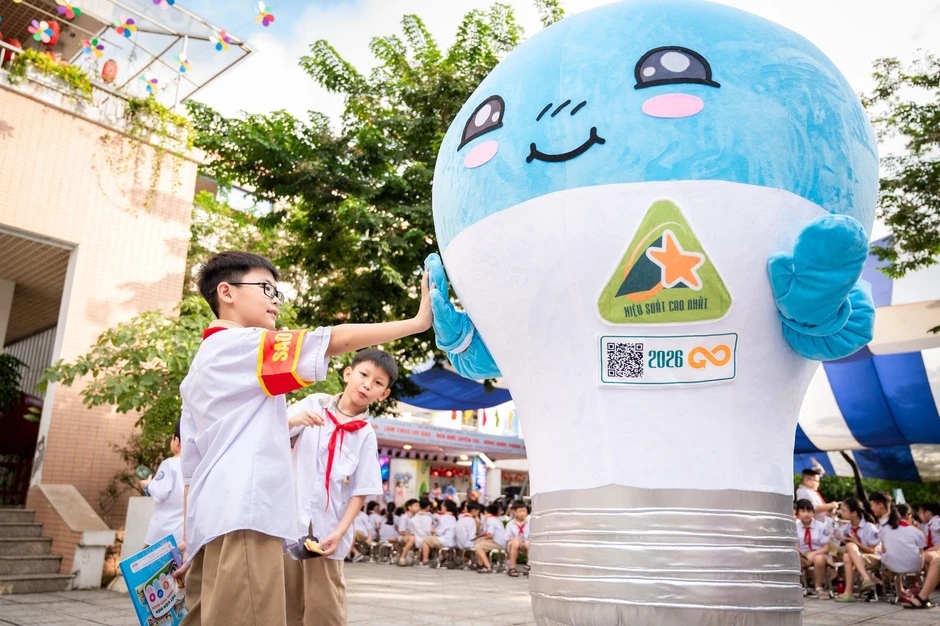Học sinh sử dụng năng lượng an toàn, tiết kiệm và hiệu quả Học sinh sử dụng năng lượng an toàn, tiết kiệm và hiệu quả