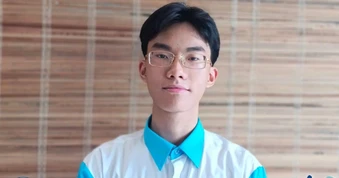 Học sinh trường chuyên nổi tiếng là thủ khoa kỳ thi năng lực lớn nhất nước