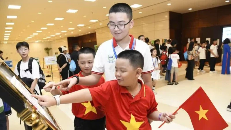Học sinh Việt Nam đạt thành tích cao tại Vòng Chung kết quốc tế Đấu trường Toán học châu Á Học sinh Việt Nam đạt thành tích cao tại Vòng Chung kết quốc tế Đấu trường Toán học châu Á