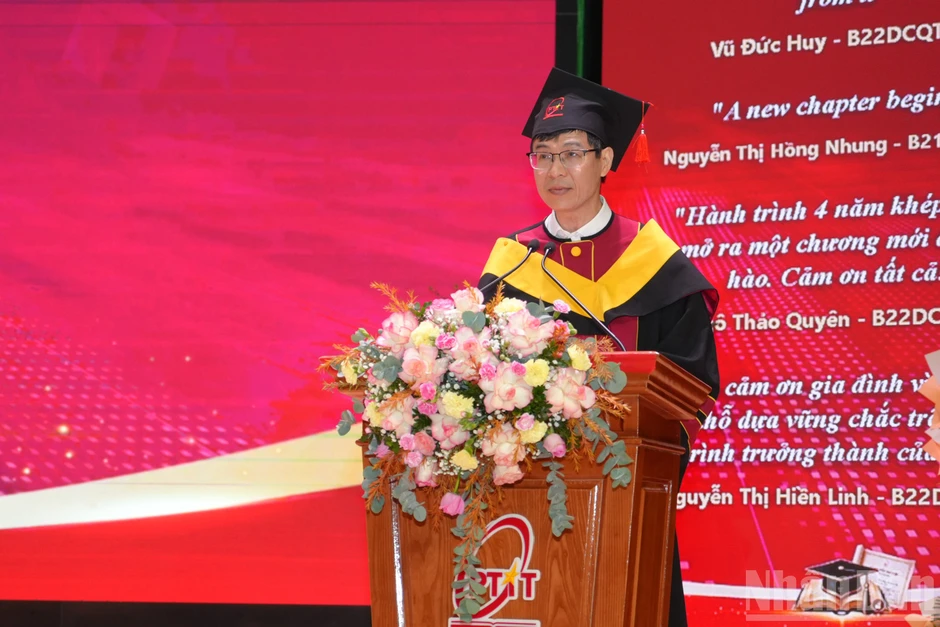 Học viện Công nghệ Bưu chính Viễn thông trao bằng cho các tân Tiến sĩ, Thạc sĩ, Cử nhân và Kỹ sư Học viện Công nghệ Bưu chính Viễn thông trao bằng cho các tân Tiến sĩ, Thạc sĩ, Cử nhân và Kỹ sư
