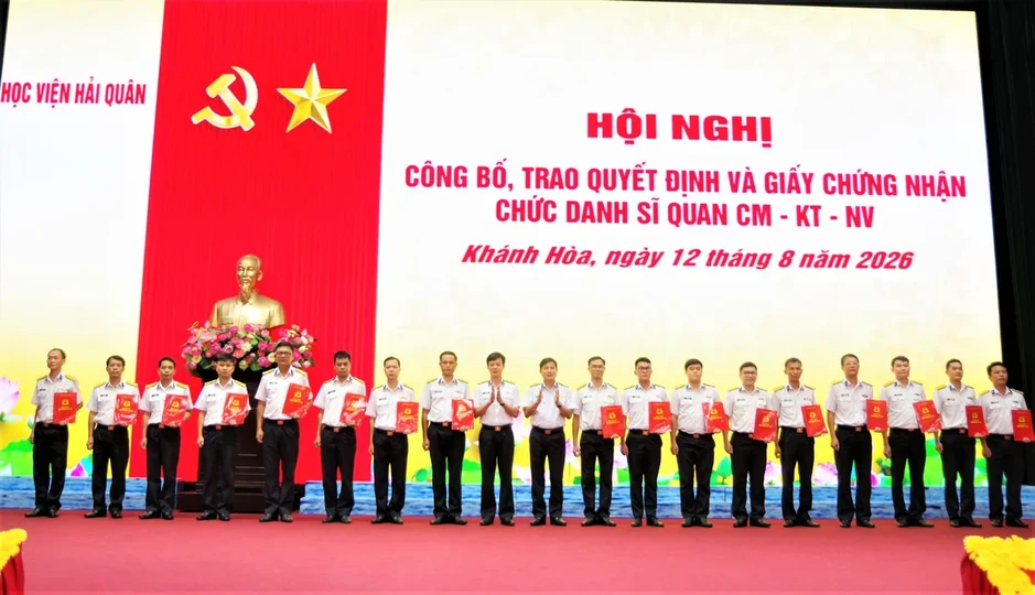 Học viện Hải quân đẩy mạnh chuyển đổi số, quyết tâm xây dựng "Nhà trường thông minh" Học viện Hải quân đẩy mạnh chuyển đổi số, quyết tâm xây dựng "Nhà trường thông minh"