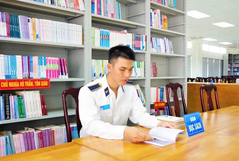 Học viên Học viện Hải quân và hành trình chinh phục Olympic Hóa học Học viên Học viện Hải quân và hành trình chinh phục Olympic Hóa học