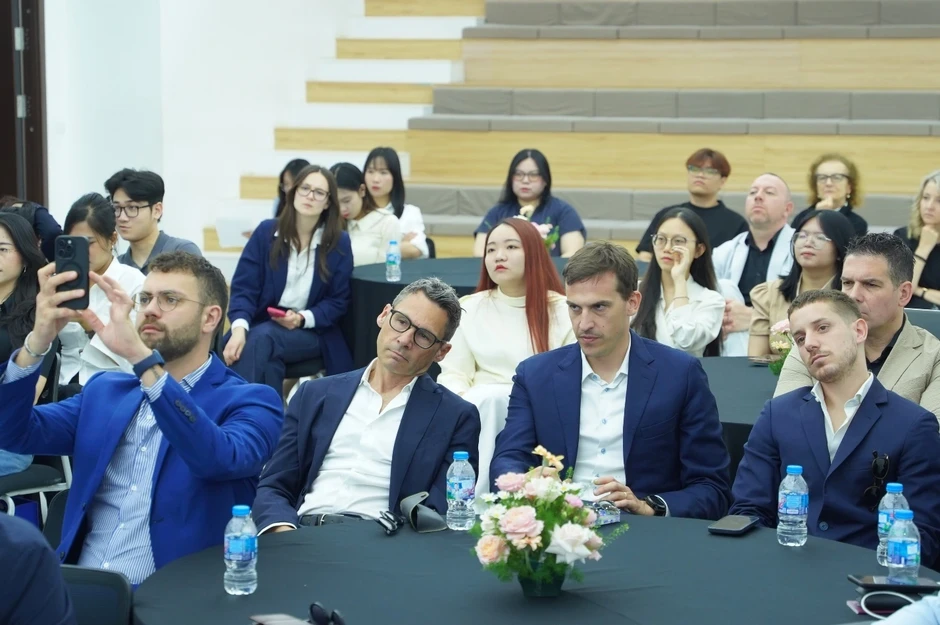 Học viên MBA Global gặp gỡ doanh nghiệp Italy Học viên MBA Global gặp gỡ doanh nghiệp Italy