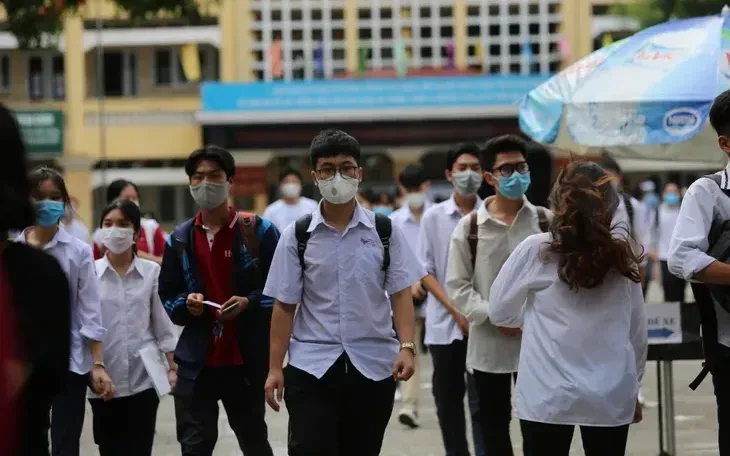 Hơn 1,2 triệu thí sinh đăng ký thi tốt nghiệp THPT 2026, cao nhất từ trước tới nay Hơn 1,2 triệu thí sinh đăng ký thi tốt nghiệp THPT 2026, cao nhất từ trước tới nay
