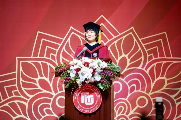 Hơn 1.260 sinh viên Đại học Ngoại thương tốt nghiệp, 30% đạt loại xuất sắc