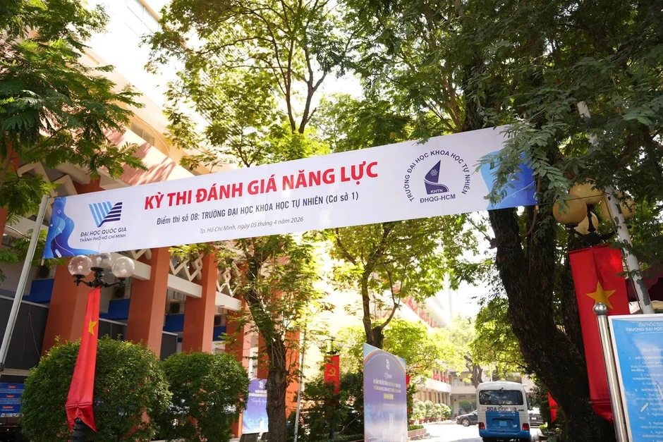 Hơn 130.000 thí sinh sẵn sàng bước vào Kỳ thi Đánh giá năng lực của Đại học Quốc gia TP Hồ Chí Minh Hơn 130.000 thí sinh sẵn sàng bước vào Kỳ thi Đánh giá năng lực của Đại học Quốc gia TP Hồ Chí Minh