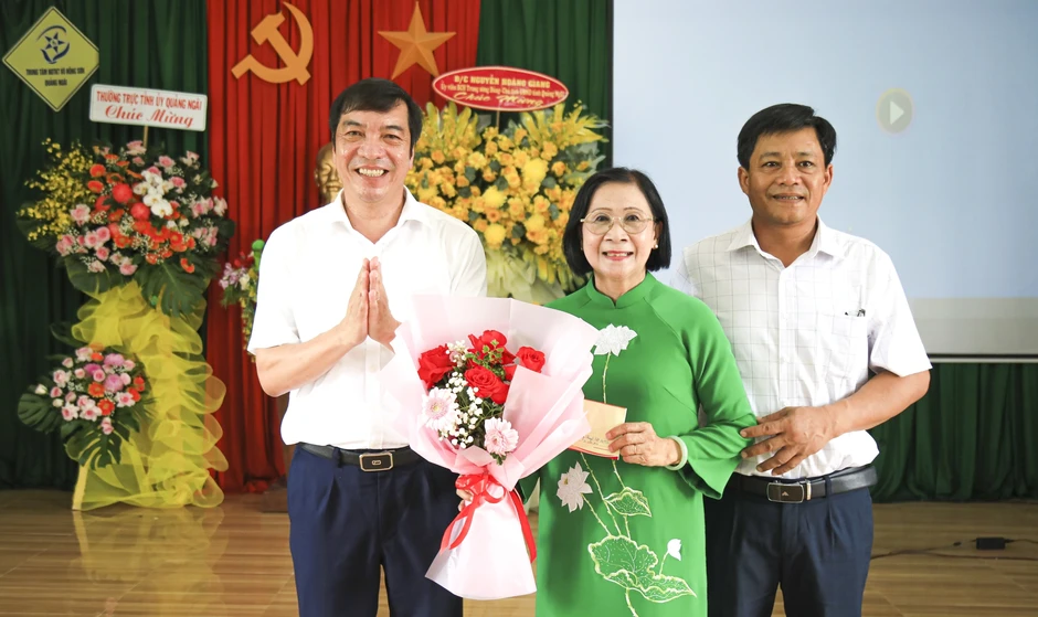 Hơn 2,5 tỉ đồng tiếp sức Trung tâm Nuôi dạy trẻ khuyết tật Võ Hồng Sơn Hơn 2,5 tỉ đồng tiếp sức Trung tâm Nuôi dạy trẻ khuyết tật Võ Hồng Sơn