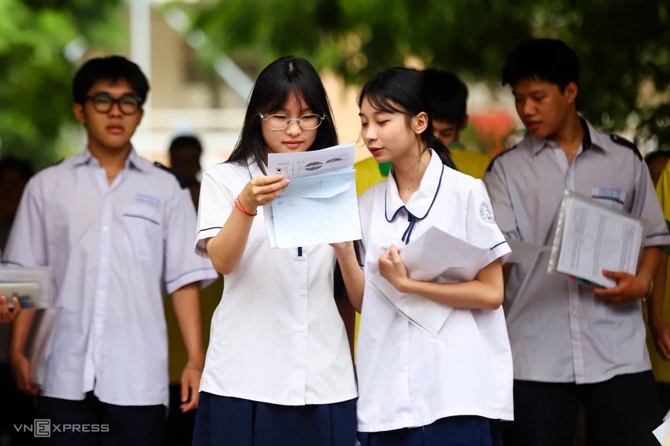 Hơn 367.000 thí sinh bỏ xét tuyển đại học Hơn 367.000 thí sinh bỏ xét tuyển đại học
