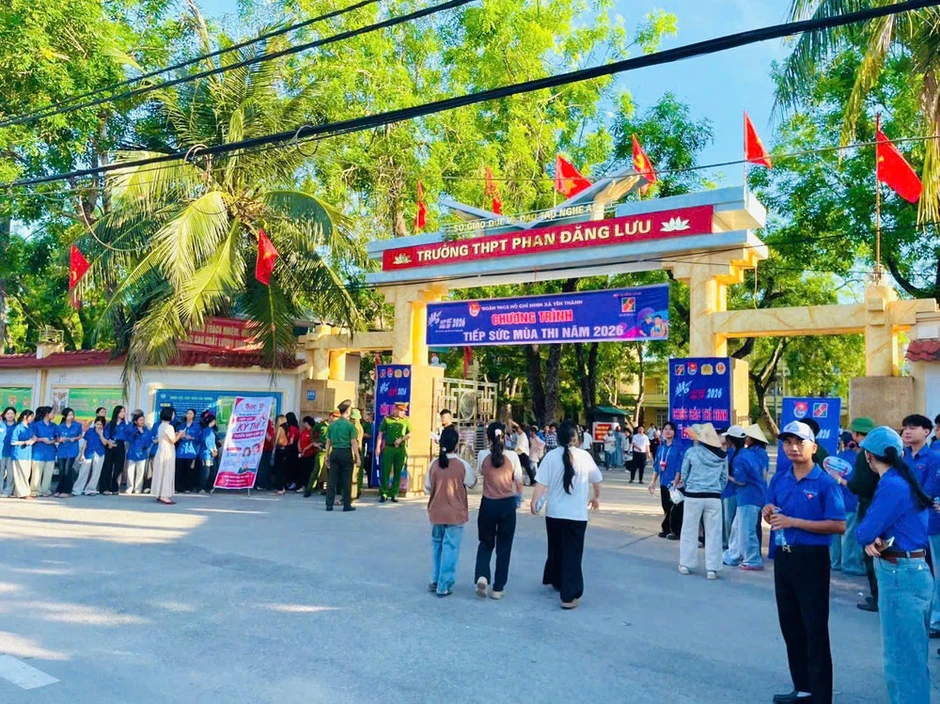 Hơn 49.000 học sinh Nghệ An chính thức bước vào Kỳ thi tuyển sinh lớp 10 Hơn 49.000 học sinh Nghệ An chính thức bước vào Kỳ thi tuyển sinh lớp 10