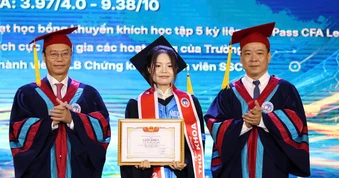 Hơn 50% sinh viên Đại học Kinh tế Quốc dân tốt nghiệp loại xuất sắc