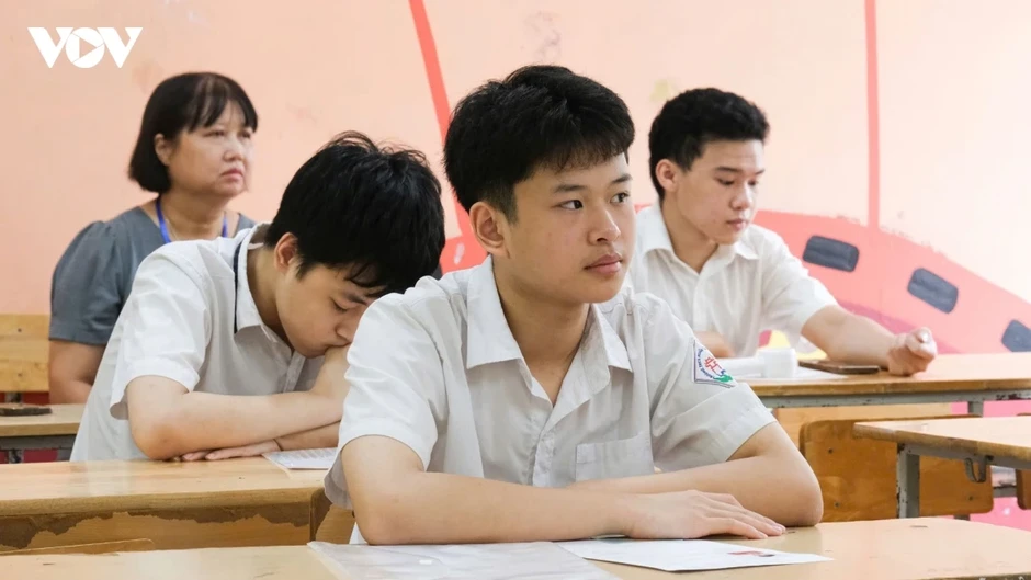 Hơn 600 thí sinh Hà Nội vắng mặt, chưa làm thủ tục dự thi lớp 10 Hơn 600 thí sinh Hà Nội vắng mặt, chưa làm thủ tục dự thi lớp 10