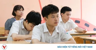 Hơn 600 thí sinh Hà Nội vắng mặt, chưa làm thủ tục dự thi lớp 10