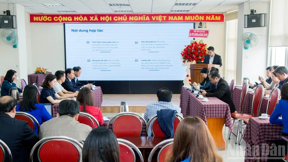 Hợp tác chiến lược chuyển đổi số giáo dục Lâm Đồng giai đoạn mới Hợp tác chiến lược chuyển đổi số giáo dục Lâm Đồng giai đoạn mới