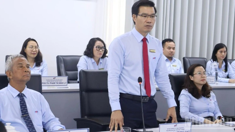 Hợp tác toàn diện giữa Trường đại học Tôn Đức Thắng và Liên đoàn Lao động Thành phố Hồ Chí Minh Hợp tác toàn diện giữa Trường đại học Tôn Đức Thắng và Liên đoàn Lao động Thành phố Hồ Chí Minh