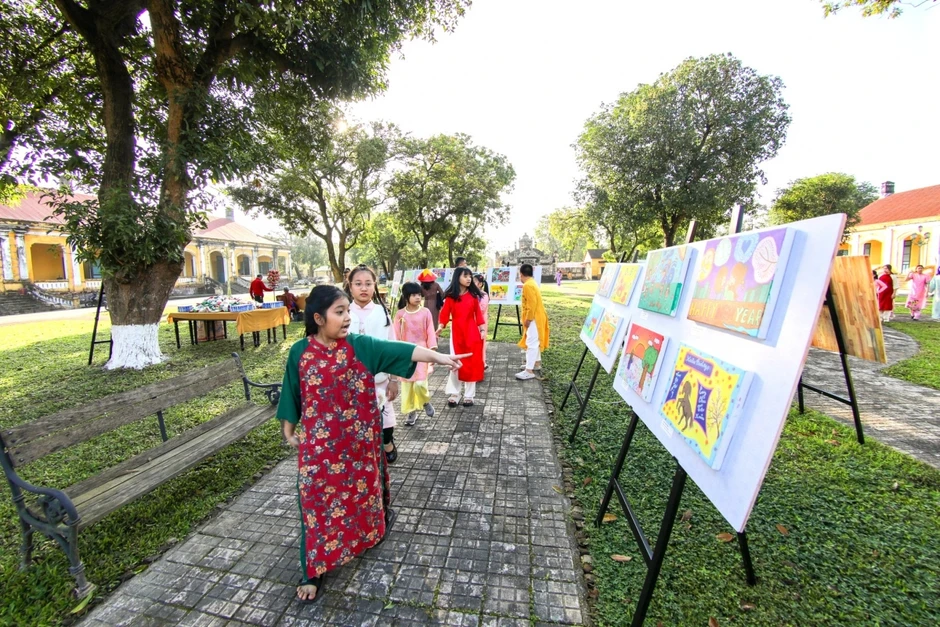 Huế nâng cao hiệu quả giáo dục di sản gắn với trải nghiệm thực tế cho học sinh Huế nâng cao hiệu quả giáo dục di sản gắn với trải nghiệm thực tế cho học sinh