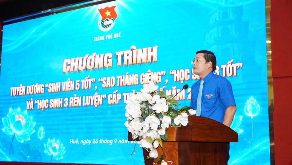 Huế vinh danh 88 học sinh, sinh viên tiêu biểu Huế vinh danh 88 học sinh, sinh viên tiêu biểu