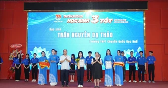 Huế vinh danh 88 học sinh, sinh viên tiêu biểu