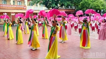 Hưng Yên: Hơn 252 nghìn học sinh cấp tiểu học đồng diễn múa hát sân trường