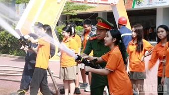 Kỹ năng sống và phòng cháy chữa cháy cho học sinh qua trải nghiệm thực tế