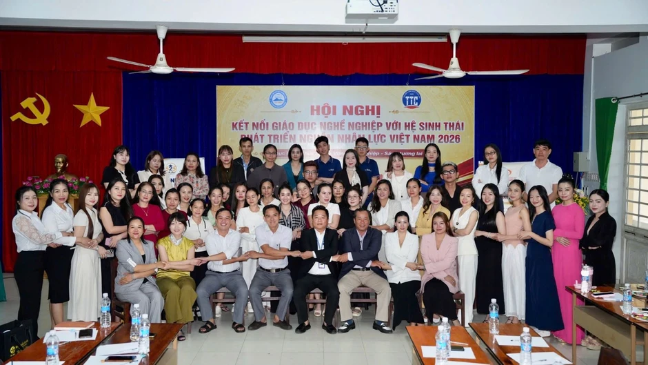 Kết nối nhà trường - doanh nghiệp, gắn đào tạo với nhu cầu nhân lực Kết nối nhà trường - doanh nghiệp, gắn đào tạo với nhu cầu nhân lực