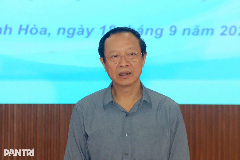 Kết quả kiểm tra trường tiểu học với hơn 10.500 học sinh, 13 hiệu phó