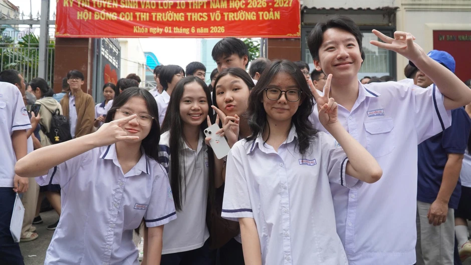 Kết thúc môn thi ngữ văn, nhiều thí sinh tự tin "bỏ túi" 8 điểm