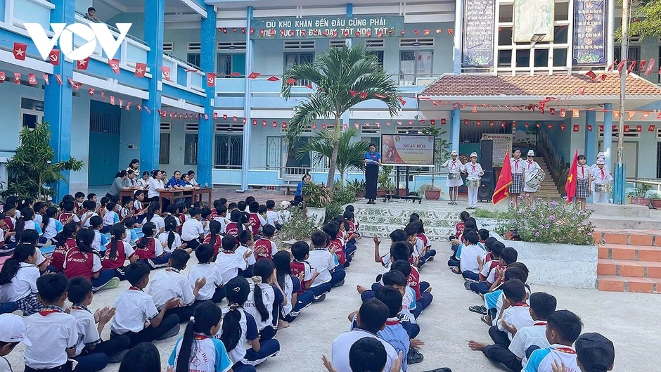 Khánh Hòa rà soát chính sách hỗ trợ giáo dục vùng dân tộc thiểu số Khánh Hòa rà soát chính sách hỗ trợ giáo dục vùng dân tộc thiểu số