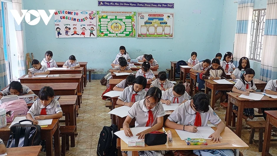 Khánh Hòa rà soát chính sách hỗ trợ giáo dục vùng dân tộc thiểu số Khánh Hòa rà soát chính sách hỗ trợ giáo dục vùng dân tộc thiểu số