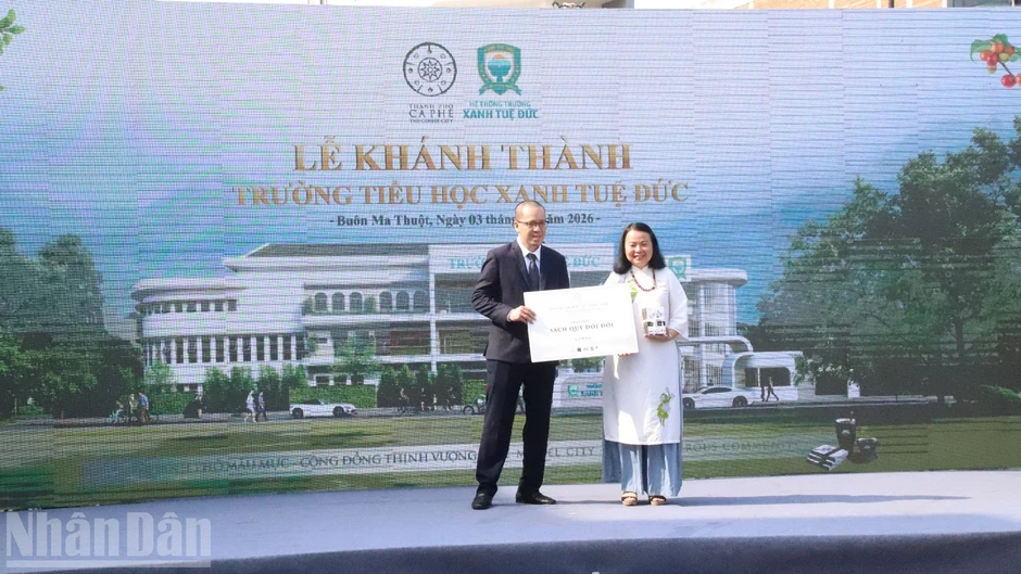 Khánh thành hai trường tiểu học tiêu chuẩn quốc tế tại Thành phố cà-phê Khánh thành hai trường tiểu học tiêu chuẩn quốc tế tại Thành phố cà-phê