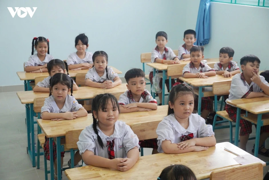 Khánh thành trường tiểu học trên nền nghĩa trang cũ ở TP.HCM Khánh thành trường tiểu học trên nền nghĩa trang cũ ở TP.HCM