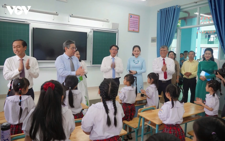 Khánh thành trường tiểu học trên nền nghĩa trang cũ ở TP.HCM Khánh thành trường tiểu học trên nền nghĩa trang cũ ở TP.HCM
