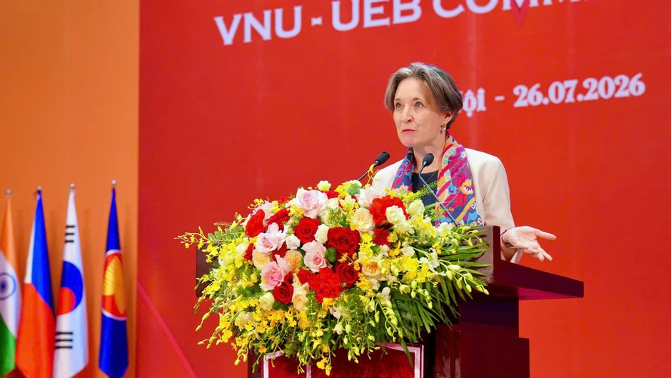 Khát vọng chinh phục "nền kinh tế tri thức" của tân cử nhân kinh tế Khát vọng chinh phục "nền kinh tế tri thức" của tân cử nhân kinh tế