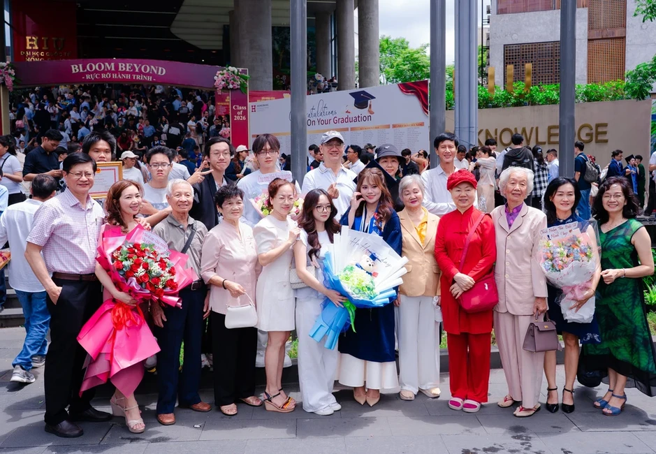Khóa Bác sĩ Y khoa đầu tiên của Trường ĐH Quốc tế Hồng Bàng tốt nghiệp Khóa Bác sĩ Y khoa đầu tiên của Trường ĐH Quốc tế Hồng Bàng tốt nghiệp
