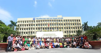 KHOA NGỮ VĂN - 75 NĂM TRÊN MỘT CON ĐƯỜNG LỚN