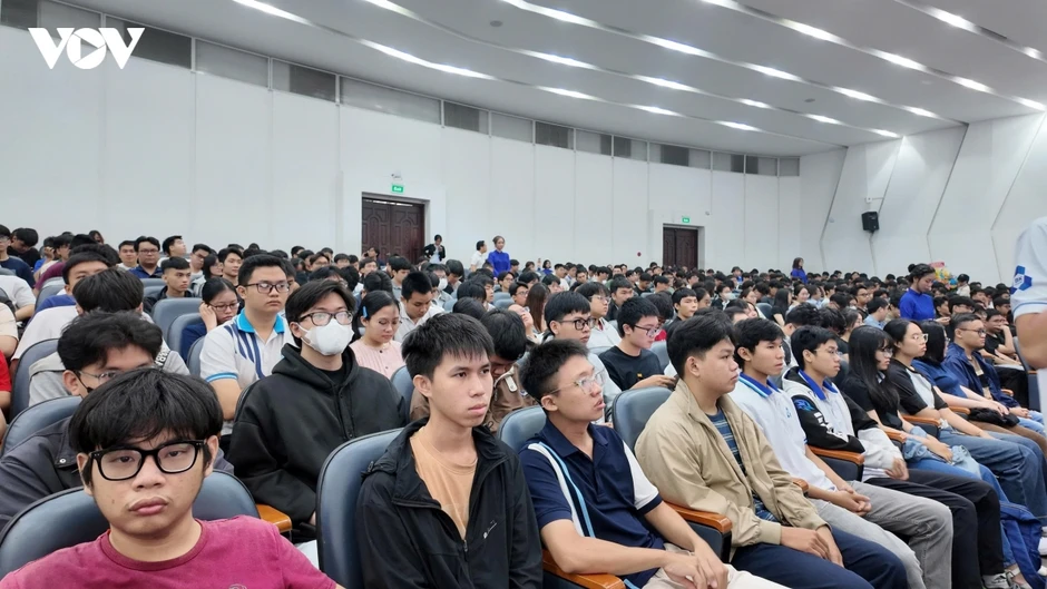Không để tệ nạn len lỏi vào môi trường giáo dục Không để tệ nạn len lỏi vào môi trường giáo dục