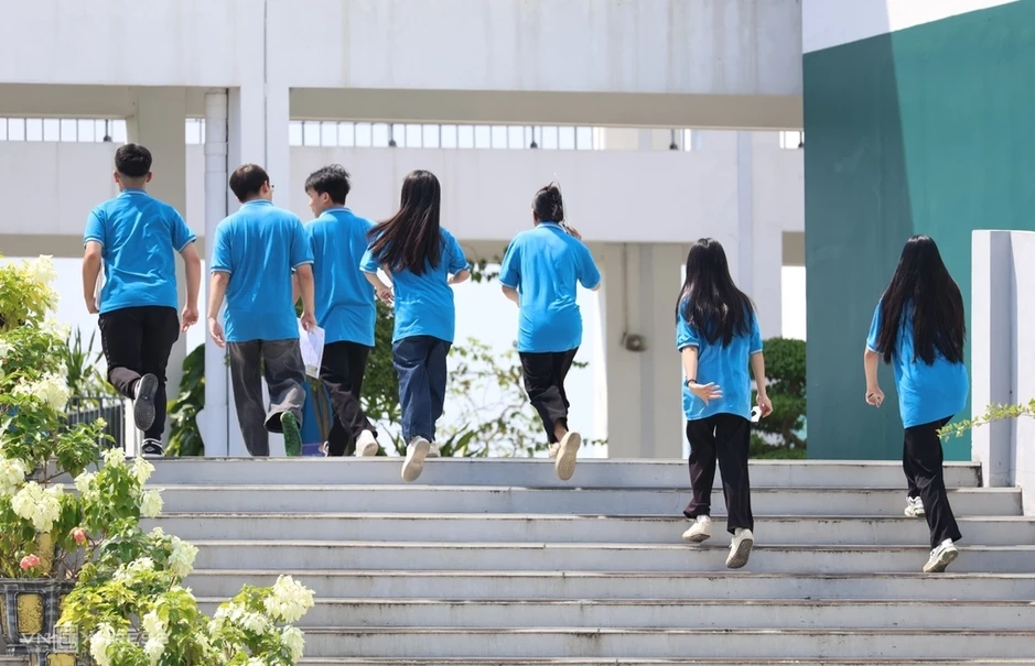 Không thí sinh chuyên Tuyên Quang nào đạt 10 điểm Toán thi lại tốt nghiệp Không thí sinh chuyên Tuyên Quang nào đạt 10 điểm Toán thi lại tốt nghiệp