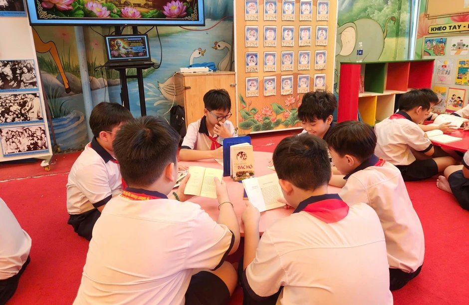 Kỷ niệm ngày sinh Bác Hồ, nhìn lại những tựa sách 'vạn bản' về Bác Kỷ niệm ngày sinh Bác Hồ, nhìn lại những tựa sách 'vạn bản' về Bác
