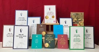 Kỷ niệm ngày sinh Bác Hồ, nhìn lại những tựa sách 'vạn bản' về Bác
