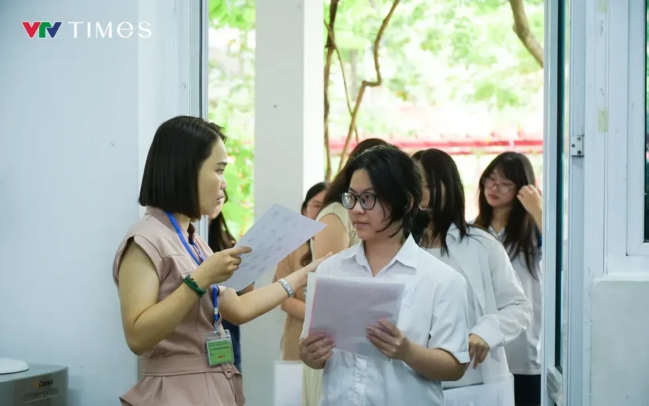Kỳ thi lại tại Tuyên Quang được giám sát từ coi thi đến chấm thi Kỳ thi lại tại Tuyên Quang được giám sát từ coi thi đến chấm thi