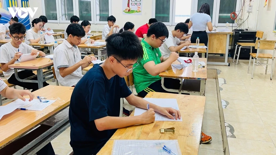 Kỳ thi lớp 10 Hà Nội: Đề phân hóa, điểm chuẩn nhiều khả năng biến động khó lường Kỳ thi lớp 10 Hà Nội: Đề phân hóa, điểm chuẩn nhiều khả năng biến động khó lường