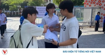 Kỳ thi lớp 10 Hà Nội: Đề phân hóa, điểm chuẩn nhiều khả năng biến động khó lường
