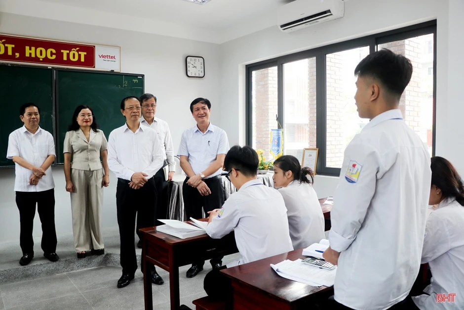 Kỳ thi tốt nghiệp THPT: “Thi thử nhưng vận hành thật” để siết chặt mọi khâu Kỳ thi tốt nghiệp THPT: “Thi thử nhưng vận hành thật” để siết chặt mọi khâu