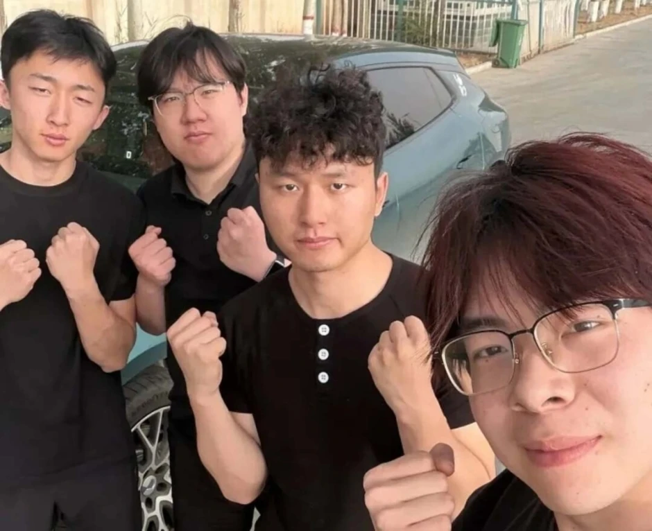 Lái xe 1.300 km xuyên đêm giúp bạn nhìn mẹ lần cuối Lái xe 1.300 km xuyên đêm giúp bạn nhìn mẹ lần cuối