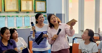 Lần đầu tiên trường học tổ chức câu lạc bộ tiếng Anh dành riêng cho giáo viên