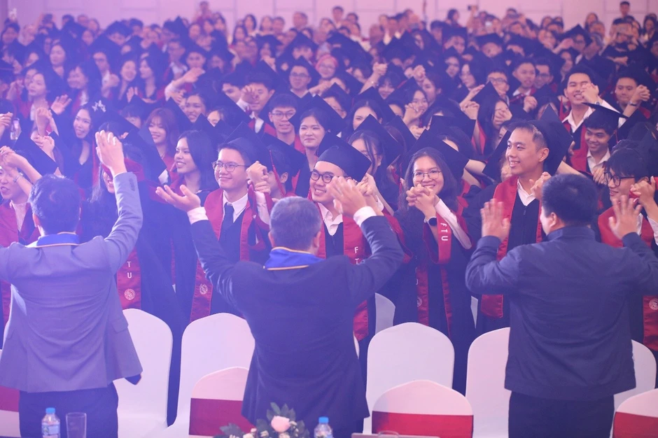 Lễ tốt nghiệp của thế hệ đồng hành cùng sự chuyển mình của Phân hiệu Trường Đại học Ngoại thương Lễ tốt nghiệp của thế hệ đồng hành cùng sự chuyển mình của Phân hiệu Trường Đại học Ngoại thương
