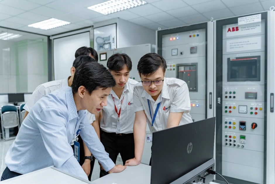 Lịch nghỉ Giỗ Tổ và lễ 30/4-1/5 của sinh viên: Có trường tới 9 ngày Lịch nghỉ Giỗ Tổ và lễ 30/4-1/5 của sinh viên: Có trường tới 9 ngày