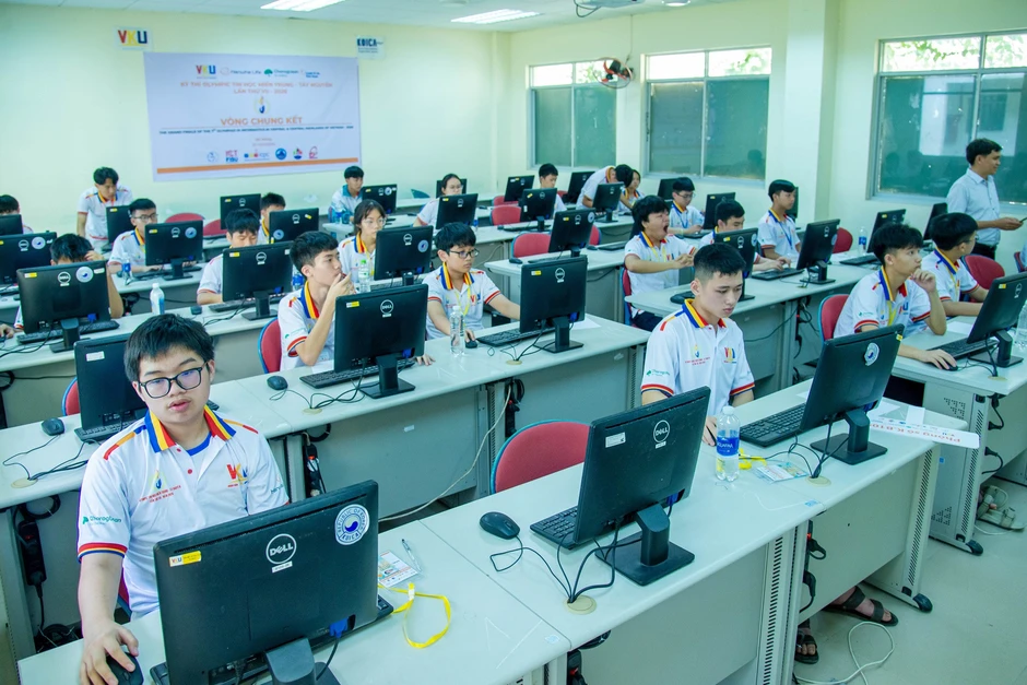 Lộ diện nhà vô địch Olympic Tin học miền Trung - Tây Nguyên 2026 Lộ diện nhà vô địch Olympic Tin học miền Trung - Tây Nguyên 2026